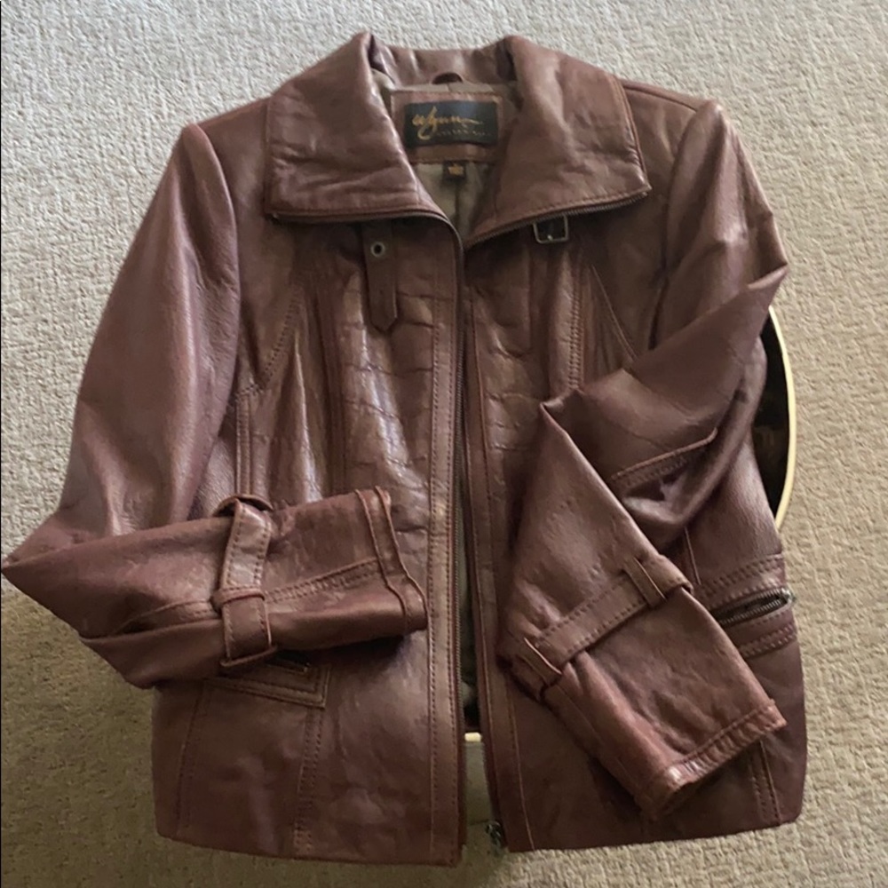 Andrew Marc leather jacket for Wynn